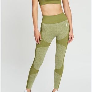 DOYOUEVEN High Waisted, Seamless Contour Leggings, Size Medium, Green